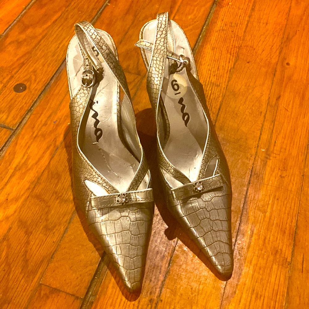 Alligator style with diamonds Nina shoes